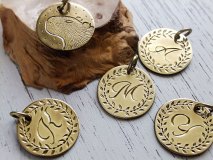 カピバラ イニシャルペンダントヘッド