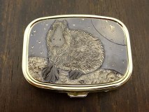 カピバラ ピルケース ”月面着陸”