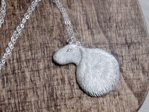 カピバラ ペンダント ”見返り美カピ”