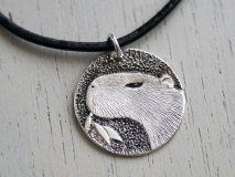 カピバラお食事中 シルバーペンダント